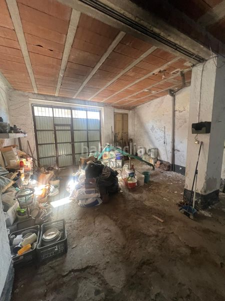 Foto 2a7b8b70-eacc-424c-ba37-f2219fe9e76a. Casa  con gran cochera en Baena