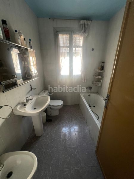 Foto edb2486f-a6d0-4d8b-bdc5-057f8c036993. Casa  con gran cochera en Baena