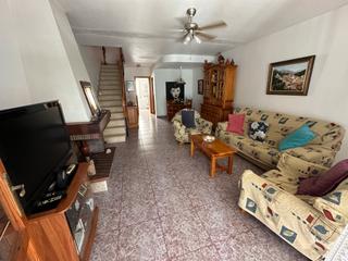 Casa adossada  Avenida sur. Oportunidad