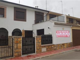Maison jumelée à Corral de Almaguer. Casa adosada en corral de almaguer