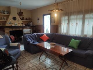 Maison à Quintanar de la Orden. Oportunidad!! casa en el centro de quintanar con gran patio y na
