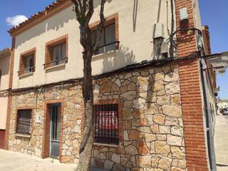Casa a Quintanar de la Orden. Se vende casa para reforma íntegra en calle oliva de quintanar