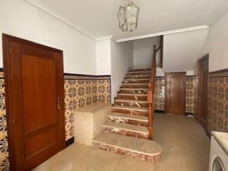 Casa a Quintanar de la Orden. Vivienda de grandes dimensiones en el centro de quintanar