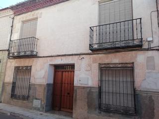 Maison à Corral de Almaguer. Vivienda amplia y luminosa