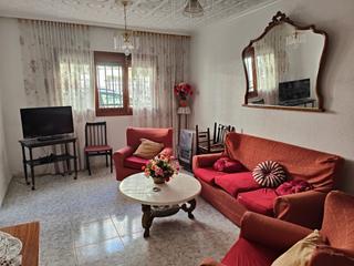 Maison jumelée à Corral de Almaguer. Casa con patio