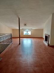 Maison jumelée à Corral de Almaguer. Vivienda amplia y luminosa