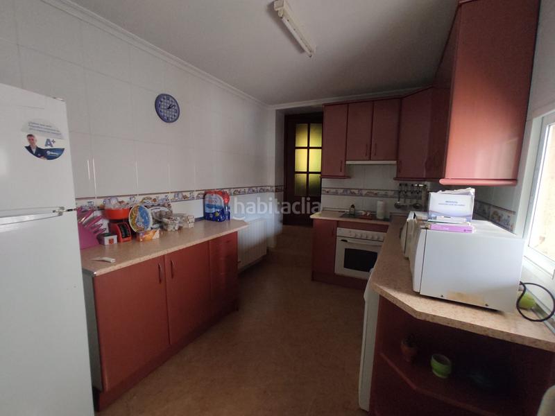 Foto 9108f6fa-24d5-4c44-ad24-4266a41cdefd. Casa venta de casa de doble planta toledo en Villacañas