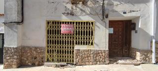 Maison à Hinojosos (Los). Venta de casa con local de 3 dormitorios en los hinojosos