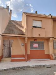 Maison jumelée à Lillo. Venta de adosado en lillotoledo