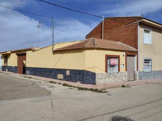 Masia a Corral de Almaguer