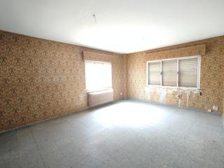 Piso en Quintanar de la Orden. Venta de piso céntrico de cuatro dormitorios en quintanar