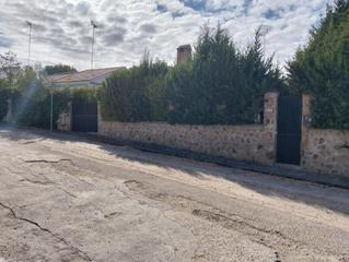Casa in Lillo. Venta de chalet en urbanización de lillotoledo