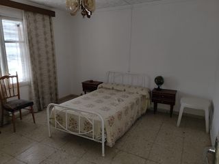 Casa en Corral de Almaguer. Vivienda con amplio patio