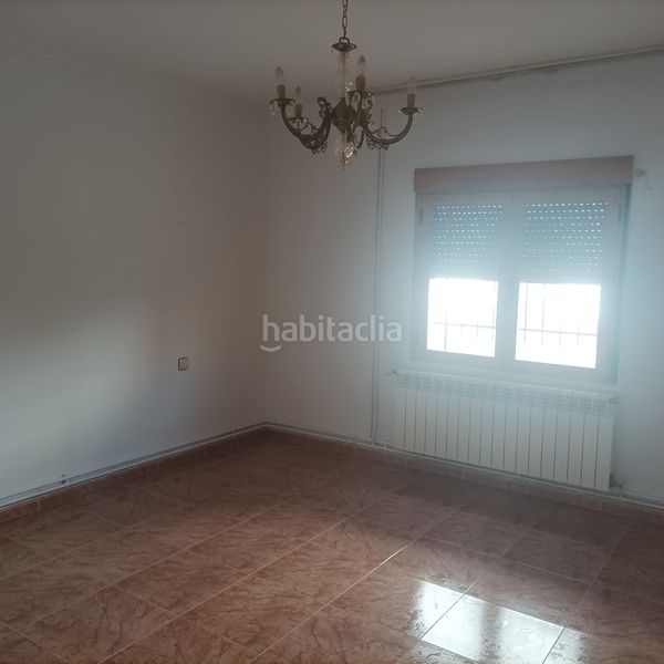 Foto 53a7f3d1-5dce-4324-bafa-0e011ee304bb. Casa amb calefacció a Hinojosos (Los)