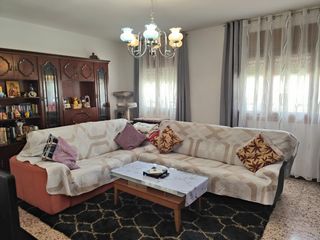 Erdgeschoss in Corral de Almaguer. Amplia vivienda