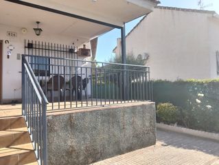 Casa adossada a Lillo. Venta de chalet en lillo toledo