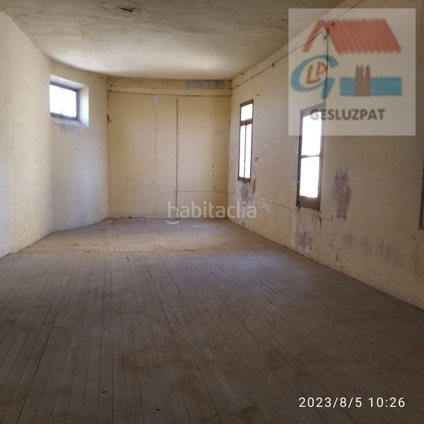 Foto dcb1219a-6023-4166-a6d3-b3efa2bbef0f. Édifice dans Tembleque