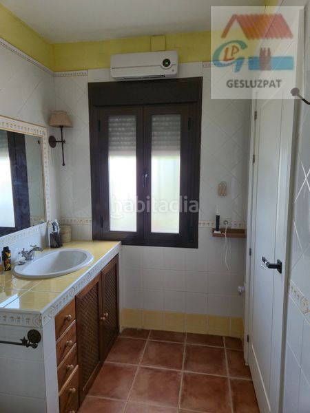 Foto c4fc7a57-28c3-4a8d-a51d-ccea13155905. Casa amb calefacció a Puebla de Almoradiel (La)
