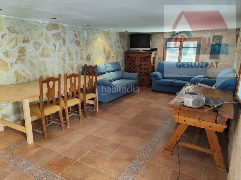 Foto 6d6743c1-39f1-4032-a0a9-72936cc30661. Casa aparellada amb aparcament piscina a Corral de Almaguer