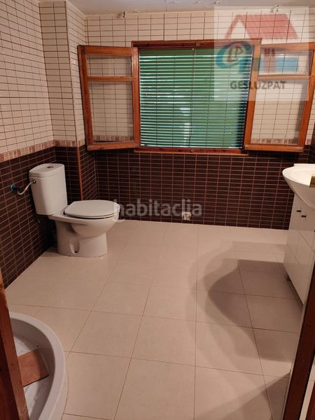 Foto 95c6c31b-3d30-4fb8-87c0-c817f7c7e67e. Casa aparellada amb aparcament piscina a Corral de Almaguer