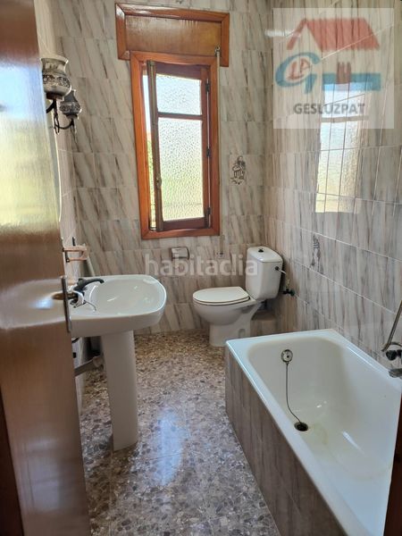 Foto fdd9a954-2e19-4f1b-a05a-1d86db631892. Casa aparellada amb aparcament piscina a Corral de Almaguer