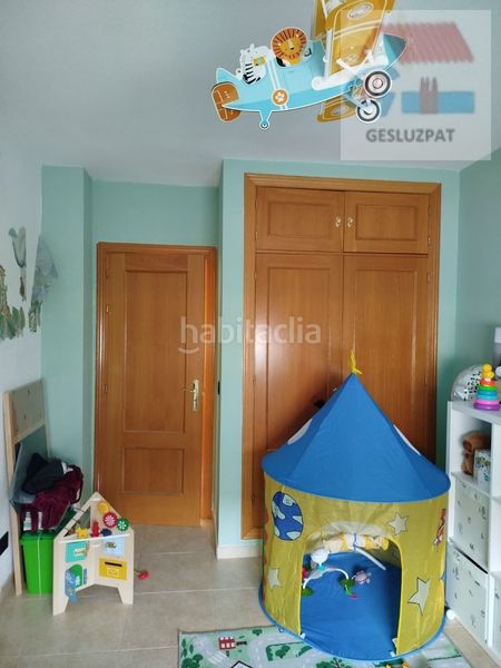 Foto 64e1a847-bd56-4882-a927-193215fd14a3. Casa adossada amb calefacció aparcament piscina a Seseña