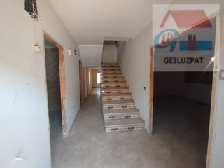 Casa a Quintanar de la Orden. Casa a medias de reformar en quintanar de la orden