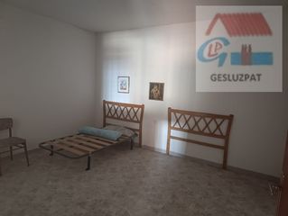 Maison à Quintanar de la Orden. Oportunidad!! venta de casa y parcela en quintanar de la orden
