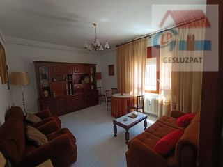 Maison à Puebla de Almoradiel (La). Casa con patio en puebla de almoradiel
