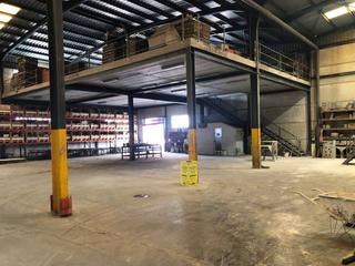 Nau industrial a Oliva Pueblo. Venta nave de hormigon en el p.i. jovades de oliva