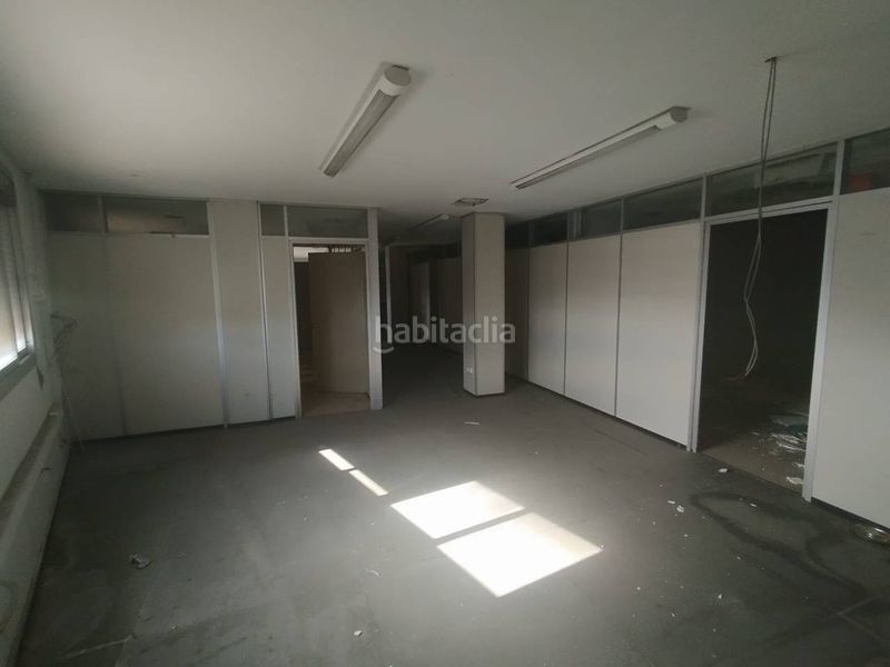 Foto 01f0accd-6aa6-4011-bf80-052c3c73cb2d. Miete büro in Quart de Poblet