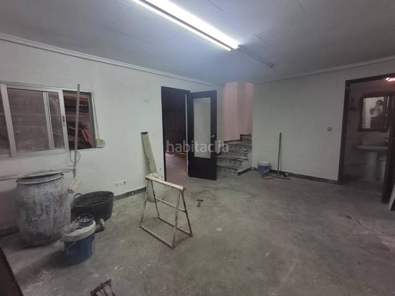 Foto 158be360-e861-4122-930b-37cfe9f9f46a. Fabrikhalle in Silla