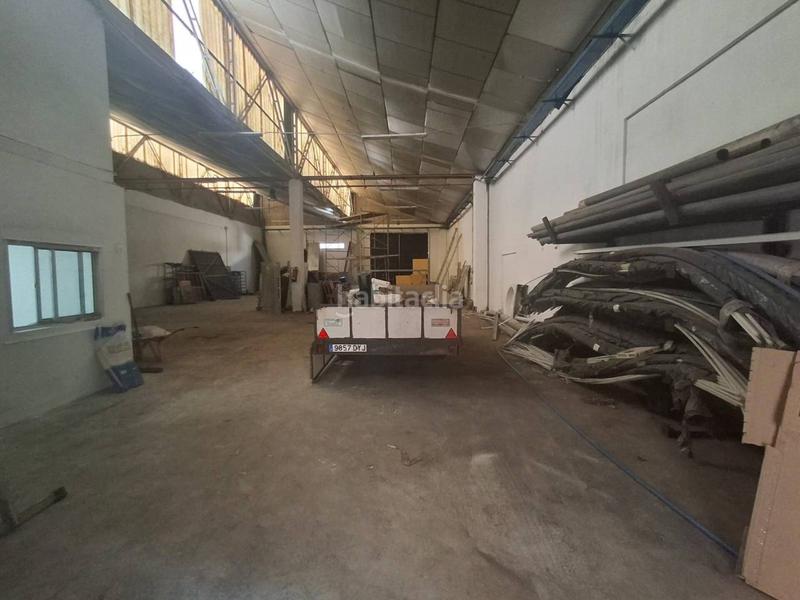 Foto 6b4d5f2e-a5e1-47ae-8076-91a5ef787699. Fabrikhalle in Silla