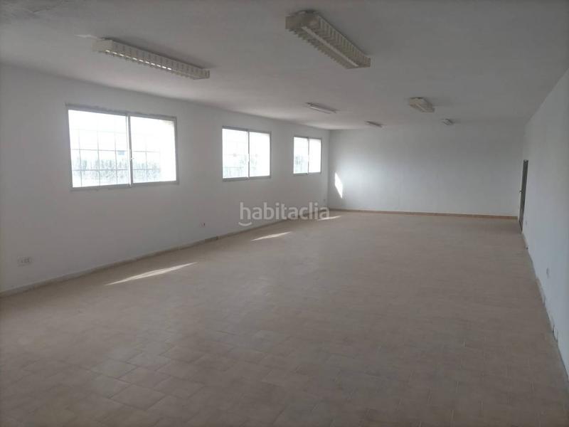 Foto 78c814a3-e595-4362-8603-ff1c630e25fc. Nau industrial a Pinedo Valencia