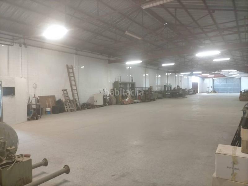 Foto fabbd706-77ba-42a3-b6b8-c350e6fd14ef. Nau industrial a Pinedo Valencia
