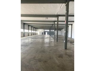Affitto Capannone industriale in Albal. Alquila nave industrial esquinera en el p.i. de albal