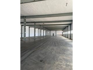 Lloguer Nau industrial a Albal. Alquila nave industrial esquinera en el p.i. de albal