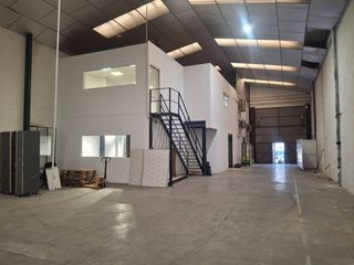 Location Bâtiment à usage industriel à Aldaia. Alquila nave industrial con oficinas  en p.i. bº del crito de al