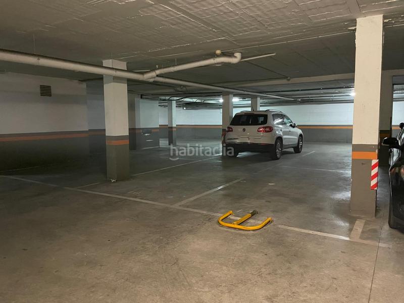 Foto a8879488-a271-41a1-94f5-8358e748edd9. Autoparkplatz in avenida president tarradellas 46 in Reus