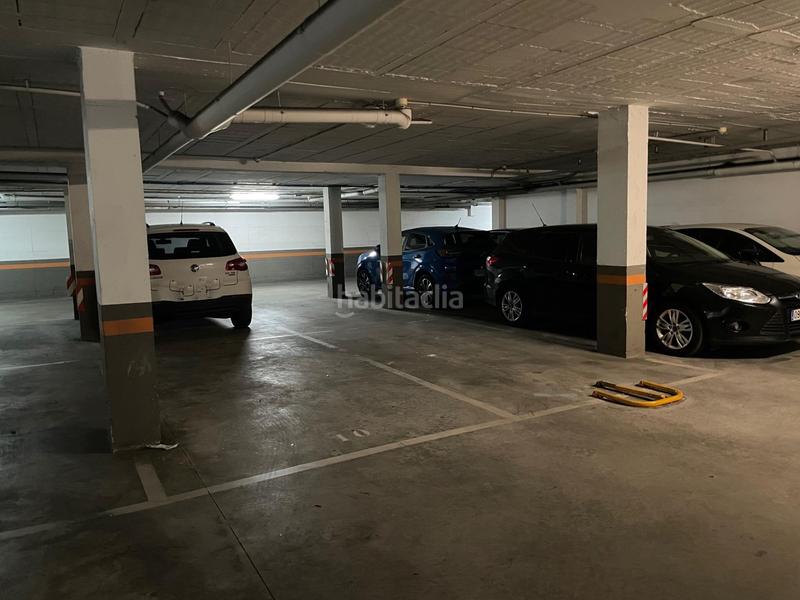 Foto e75e0315-42e2-4bdc-b917-fd241002bfd4. Autoparkplatz in avenida president tarradellas 46 in Reus