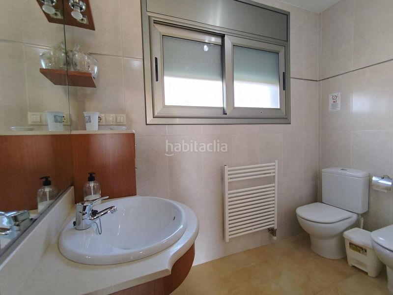 Foto 6da5db12-c319-492d-b343-0fa2cc5ce859. Xalet amb aparcament piscina a Els Masos - Els Garrofers Coma-ruga