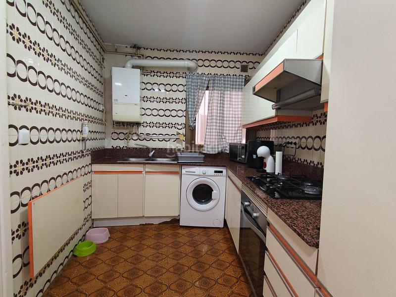 Foto bfd2c39a-376c-4e05-9cd9-b3ac767eded0. Piso  3 habitaciones ubicado en calle gran canaria, en Tarragona