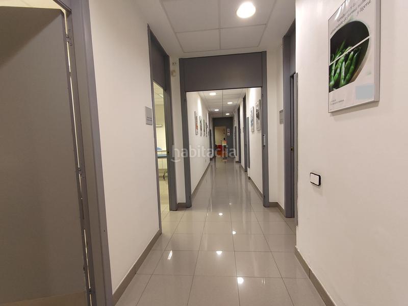 Foto 3872dace-30a9-4c99-8d14-2a71f1842335. Alquiler local comercial gran local en venta y con opción en alquiler para diferentes usos profesionales . en Tarragona
