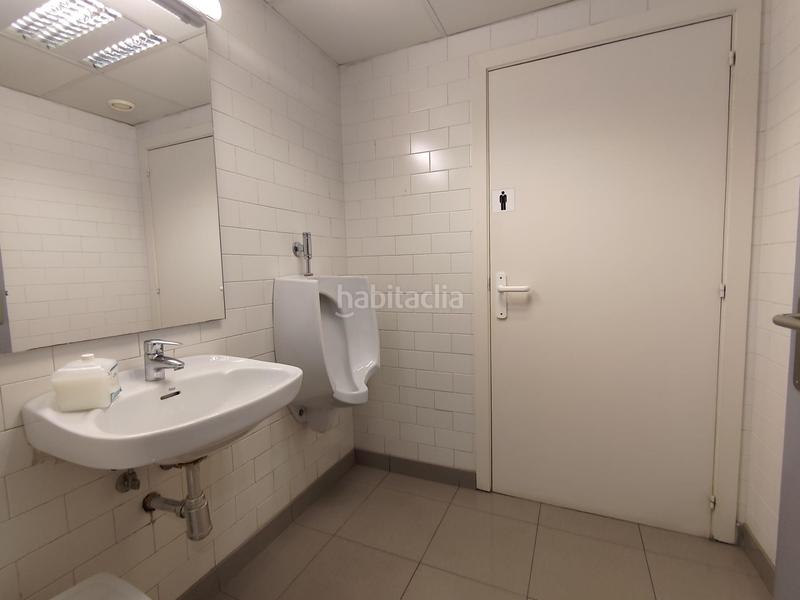 Foto 4de51e58-cc57-4138-bd5d-bf08efa624b6. Alquiler local comercial gran local en venta y con opción en alquiler para diferentes usos profesionales . en Tarragona