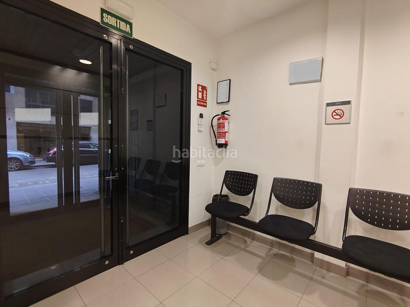 Foto 923da539-410f-4c21-8abe-3ae0dd3237f1. Alquiler local comercial gran local en venta y con opción en alquiler para diferentes usos profesionales . en Tarragona
