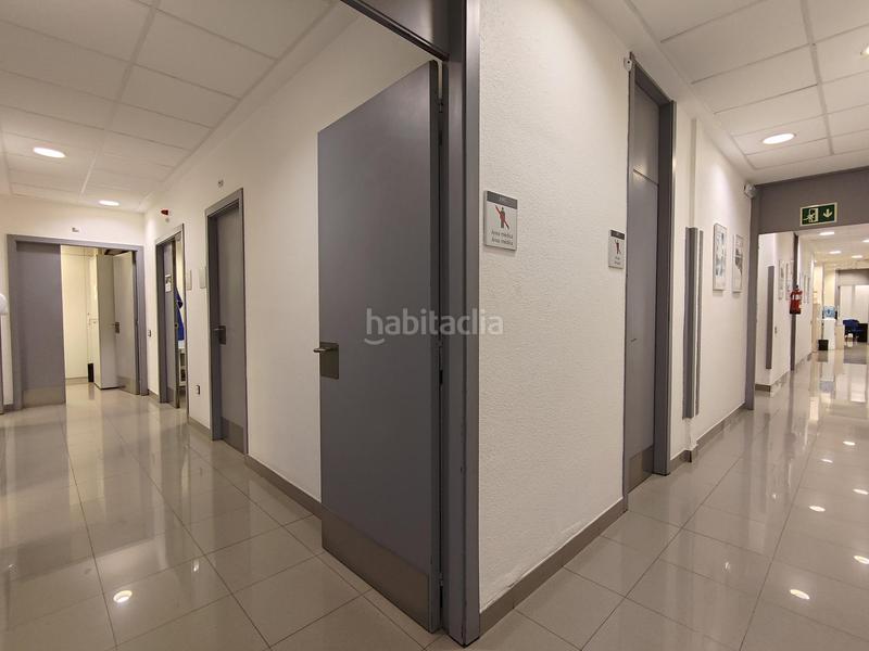 Foto 9ef38cee-6bbe-4a17-b77b-a7ba3455879e. Alquiler local comercial gran local en venta y con opción en alquiler para diferentes usos profesionales . en Tarragona