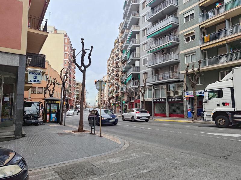 Foto c98fd979-9de2-41d6-928a-561ce9535c1b. Alquiler local comercial gran local en venta y con opción en alquiler para diferentes usos profesionales . en Tarragona
