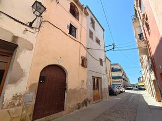 Mas  Carrer de sant roc. Estupenda casa de 3 plantas ubicada en el centro de vilallonga d