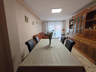 Piso  Avenida de catalunya. Gran piso en avenida catalunya de 4 habitaciones y dos baños en