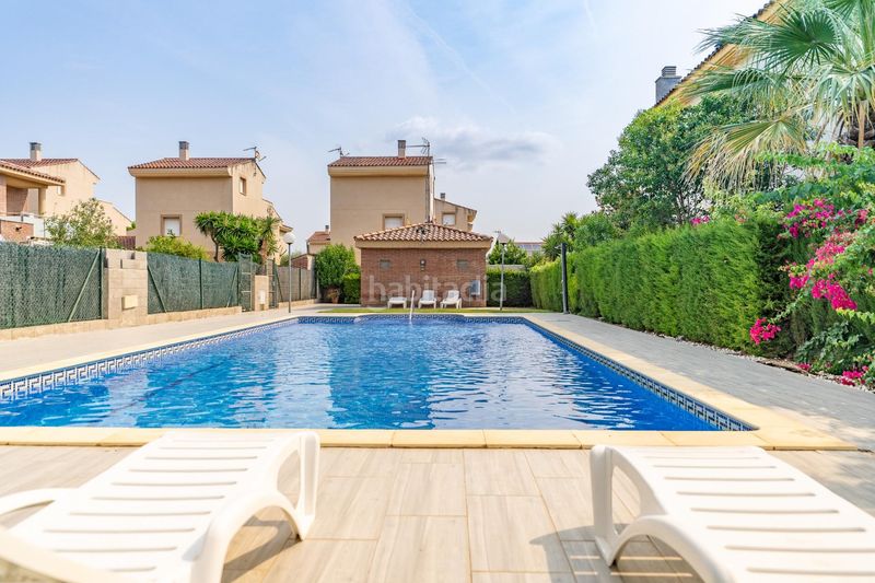 Foto 18ba4150-670e-4e8c-a528-4e9618473004. Casa adossada amb calefacció aparcament piscina a Cambrils